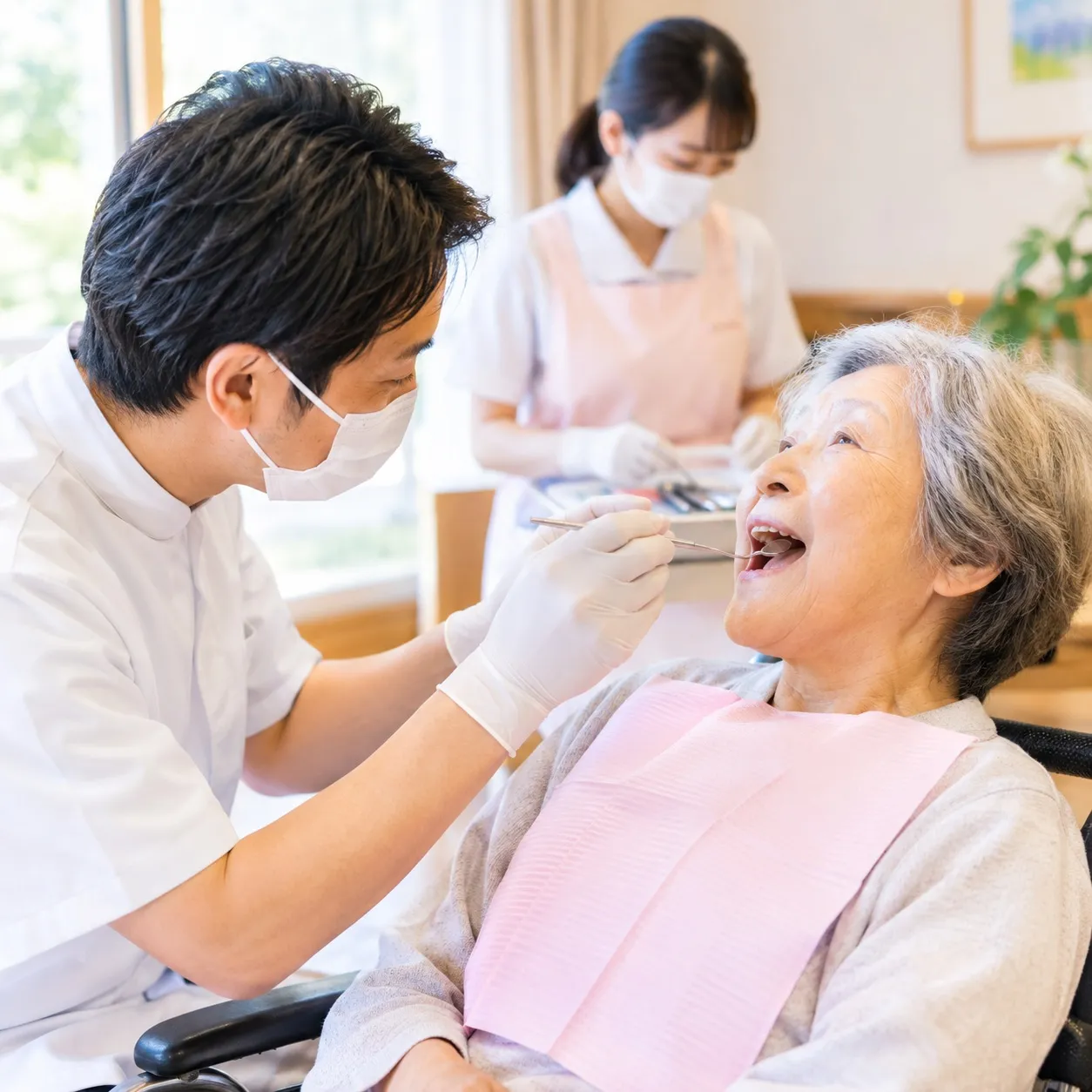 老人ホームの「訪問歯科」とは?食べる力を守る口腔ケアの大切さ